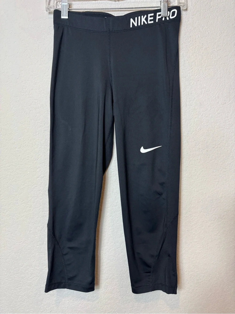 Nike Pro Dri-FIT Black Cropped Leggings White Swoosh Mesh Hem Gym Women’s M
